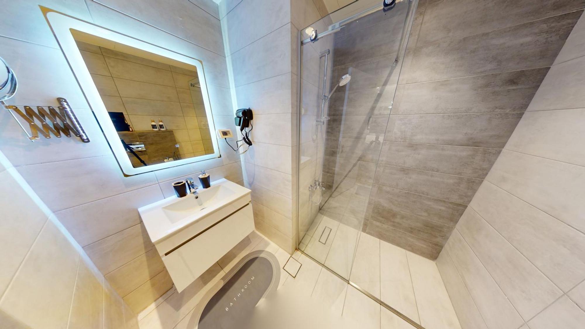 Al Fares Luxury Furnished Apartment-Damac Tower מראה חיצוני תמונה